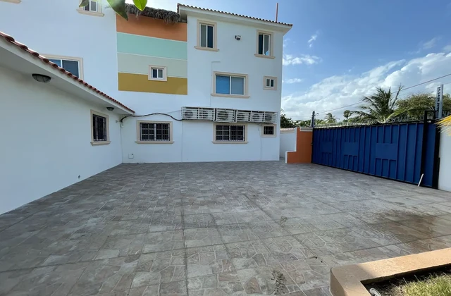 Villa Rodriguez Palmar de Ocoa Parking